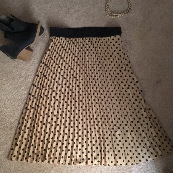 LuLaRoe Jill skirt